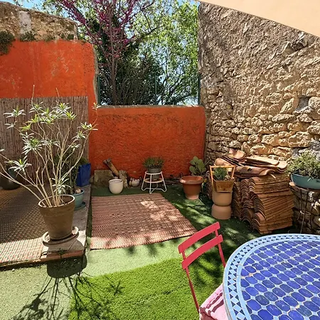 3 D Vigneronne Avec Patio Ferienhaus